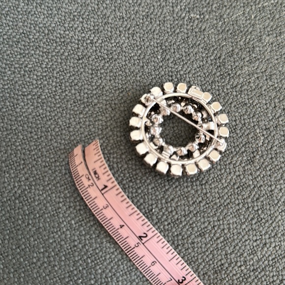 Vintage! Sherman Silver Wreath Brooch - Picture 5 of 5